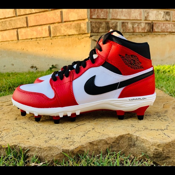 jordan 1 chicago football cleats